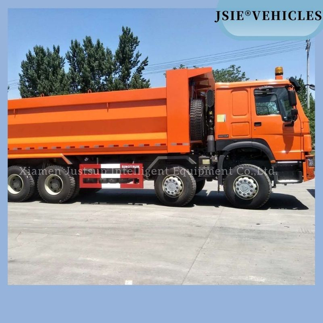 Sinotruk HOWO 8x4 dump truck tipper body view