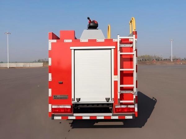 0.8cbm Water Tank Fire Fighting Truck