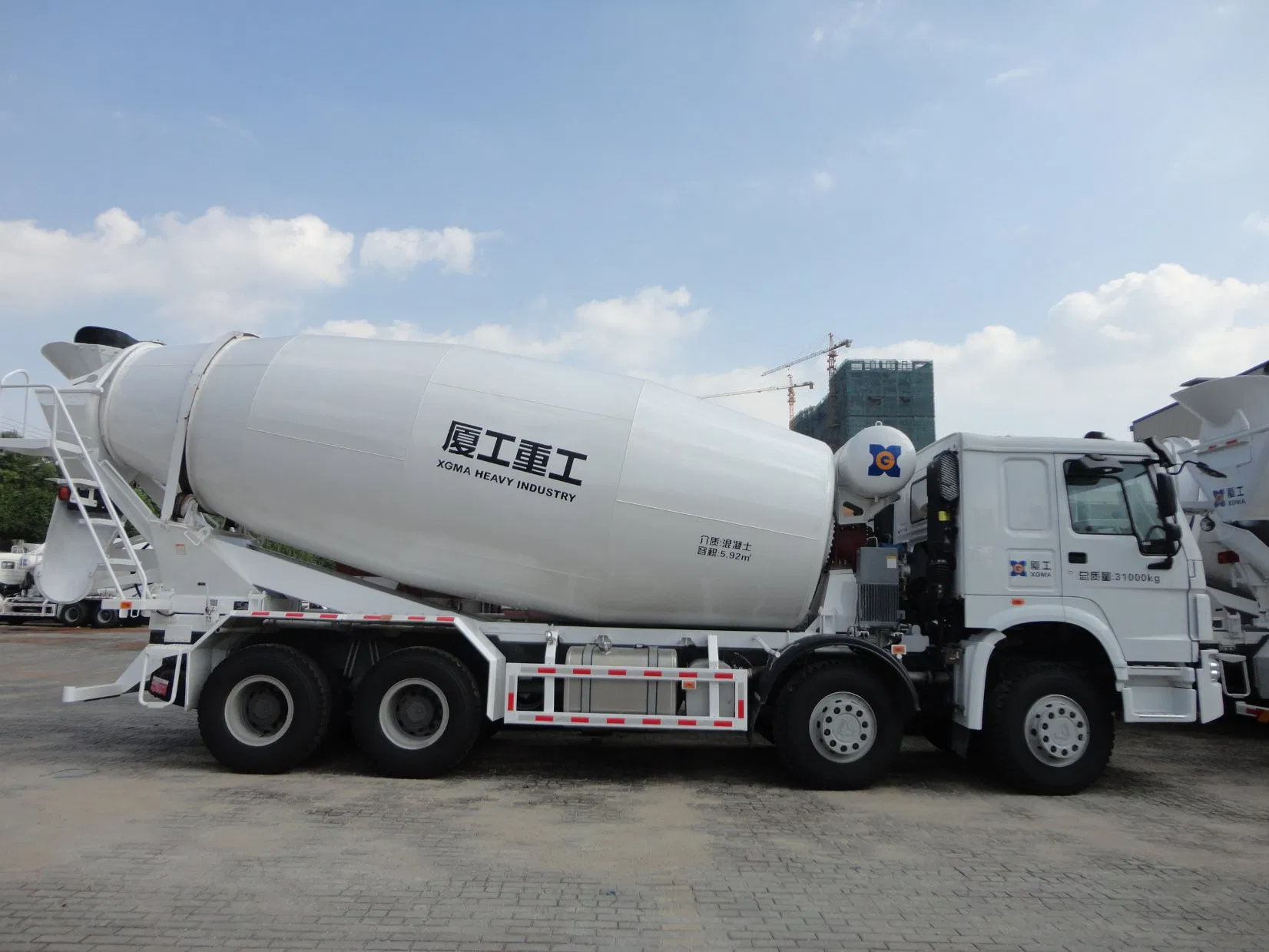 9m3 concrete mixer truck(1) 9m3 concrete mixer truck(1)