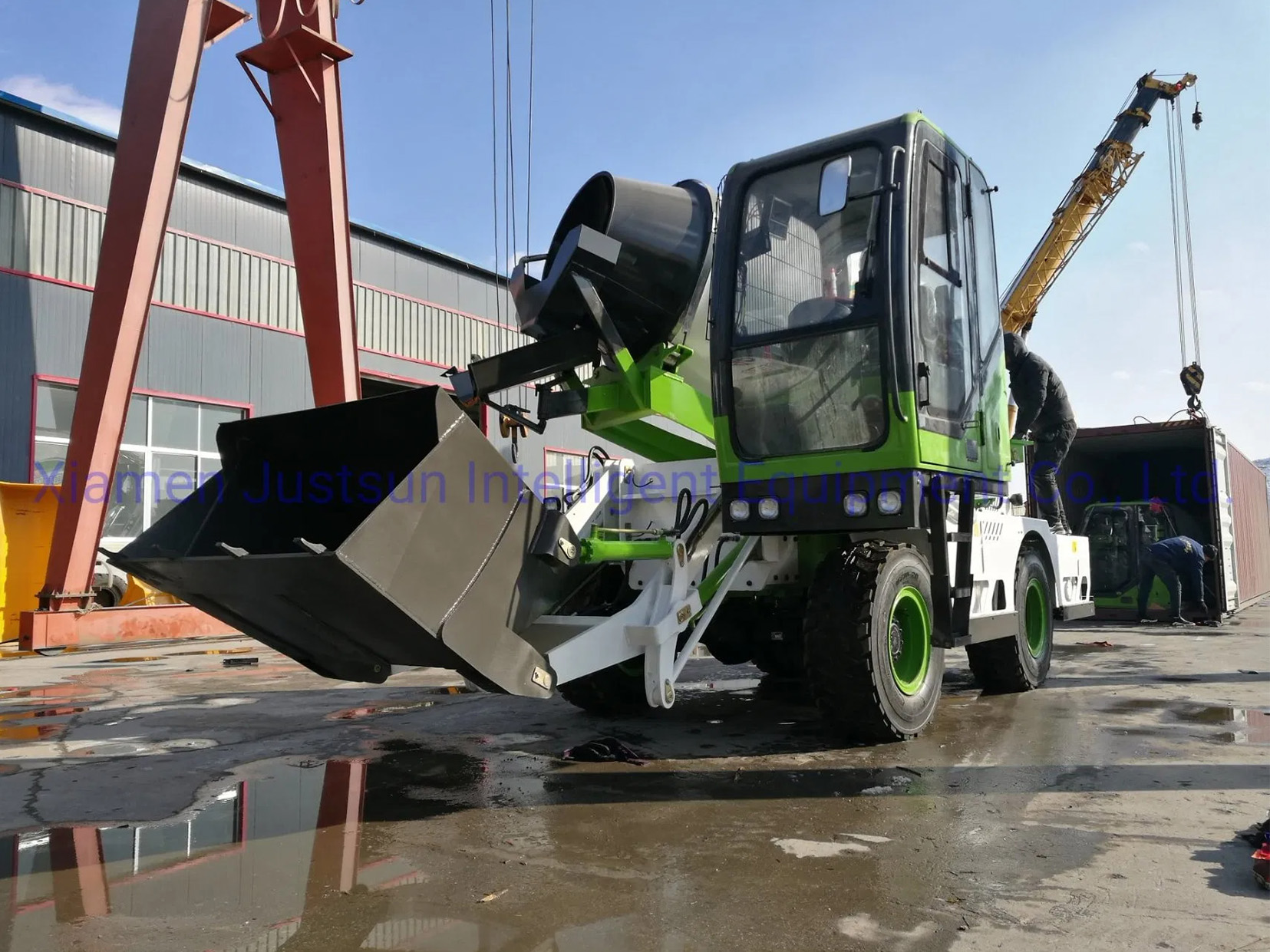 1_0002_self-loading concrete mixer truck(2)
