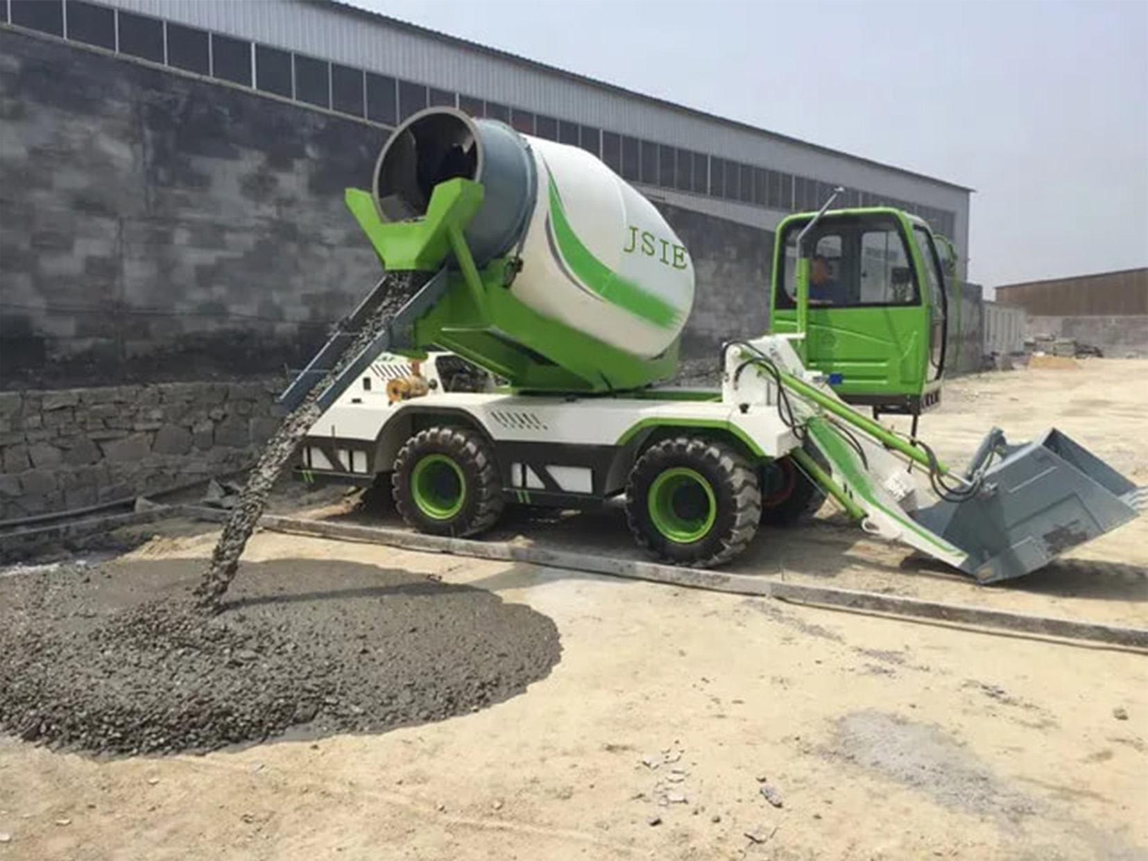1_0004_self-loading concrete mixer truck(5)