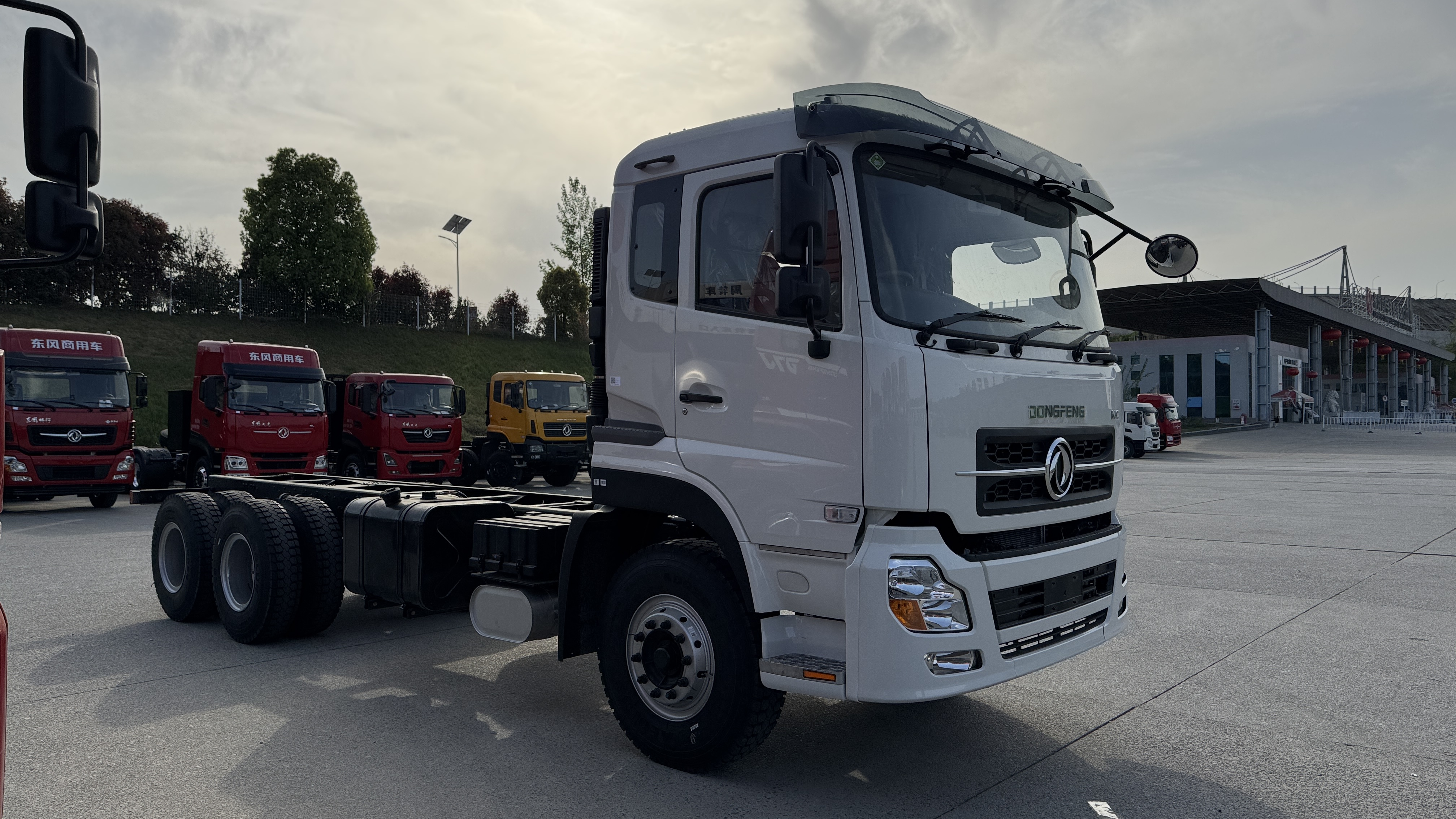 Garbage Compactor Truck Chassis